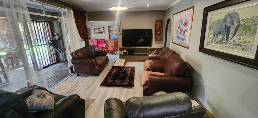 4 Bedroom Property for Sale in Miederpark North West